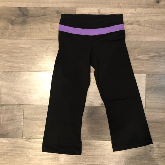 LULULEMON Black Crop reversible Leggings size 2 - Picture 1 of 7